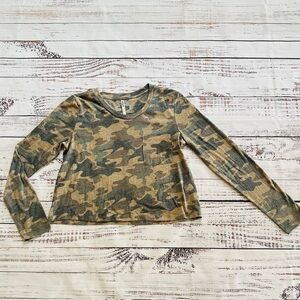 Girls longsleeve camouflage top! Size 14